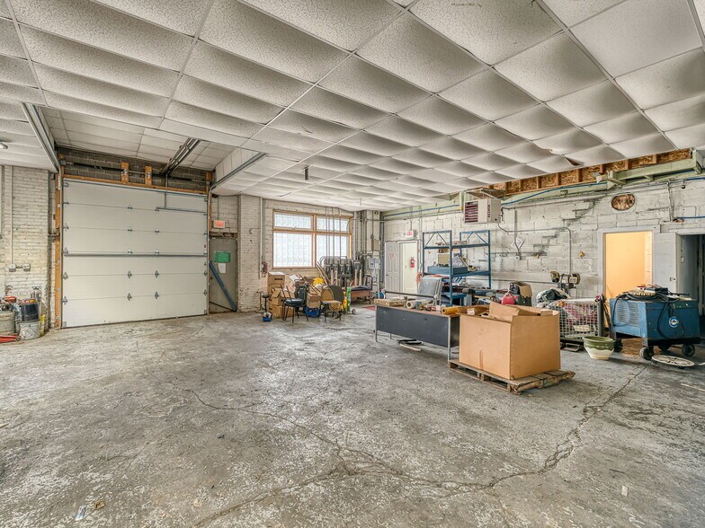 More Photos Of 111 Jones Ave, Monroe Warehouse For Lease