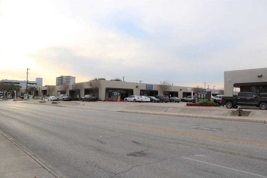 More Photos Of 431 Isom Rd, San Antonio Unknown For Lease