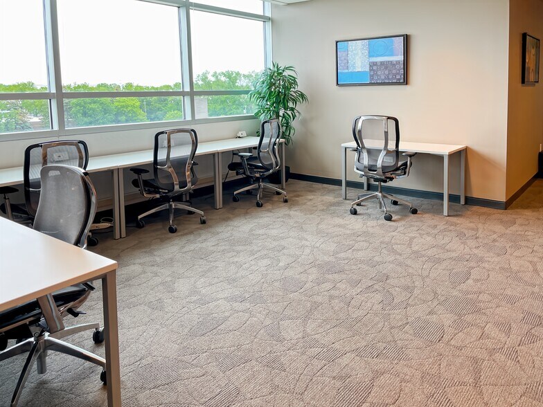 More Photos Of 2355 Highway 36 W, Roseville Coworking Space