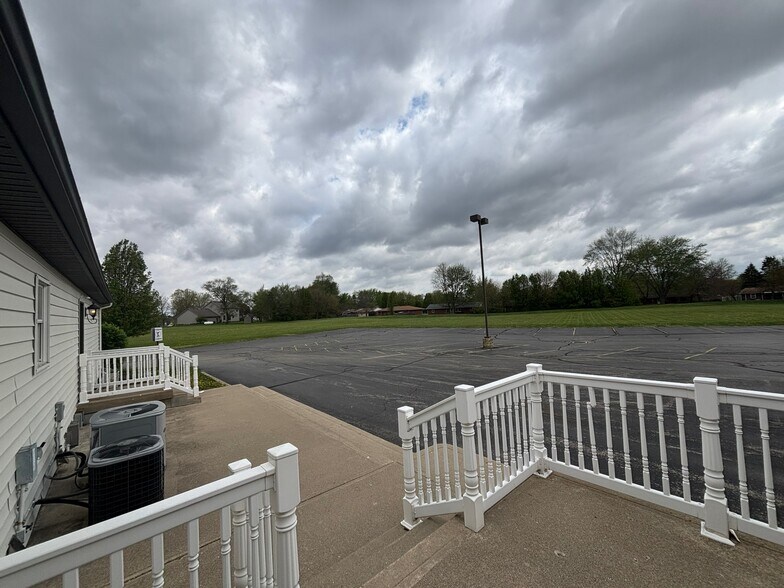 More Photos Of 600 S Barron St, Eaton Office For Lease