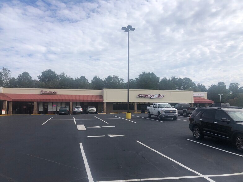More Photos Of 2710a Gentry Memorial Hwy, Pickens Unknown For Lease