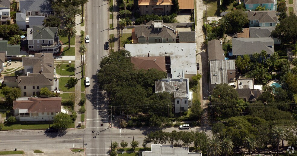 More Photos Of 3417 Avenue O, Galveston Apartments For Sale