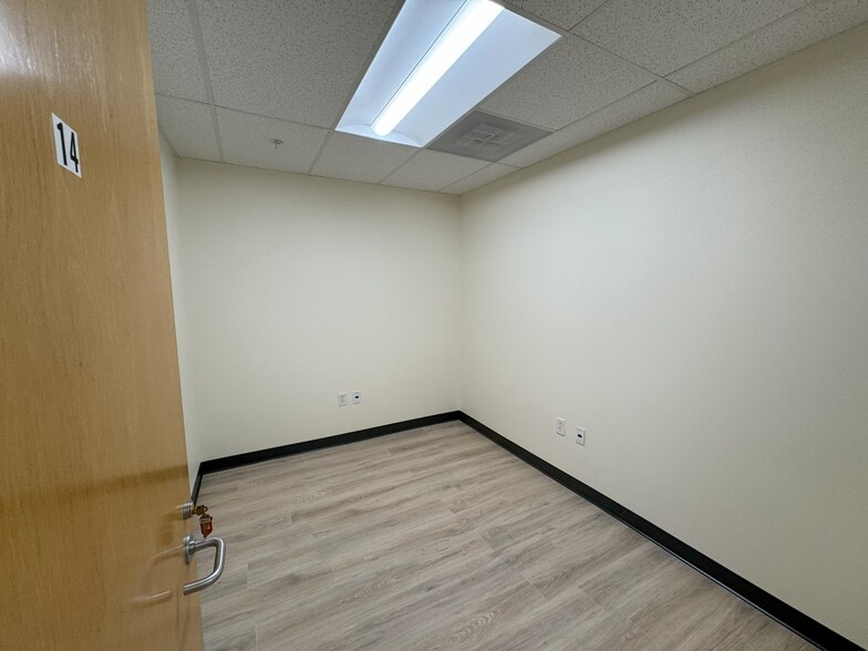 More Photos Of 4446-4450 Park Heights Ave, Baltimore Storefront For Lease