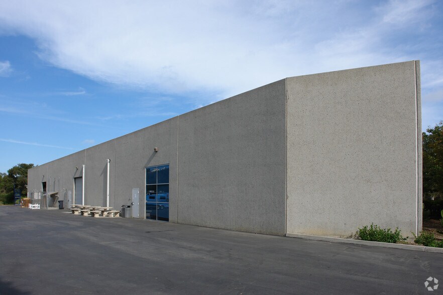 More Photos Of 1939 Palomar Oaks Way, Carlsbad Light Manufacturing For Lease