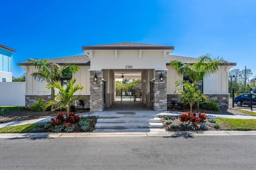 More Photos Of 2001 Silverstone Cir, Clearwater Land For Sale