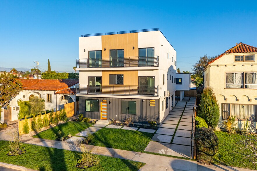 Primary Photo Of 1656 S Hayworth Ave, Los Angeles Multifamily For Sale
