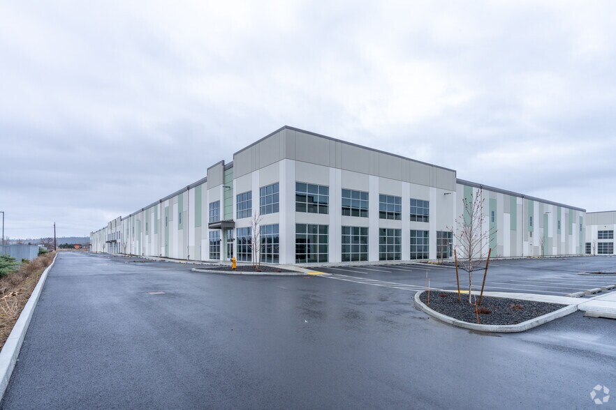 More Photos Of 10015 W Hallett Rd, Spokane Distribution For Sale