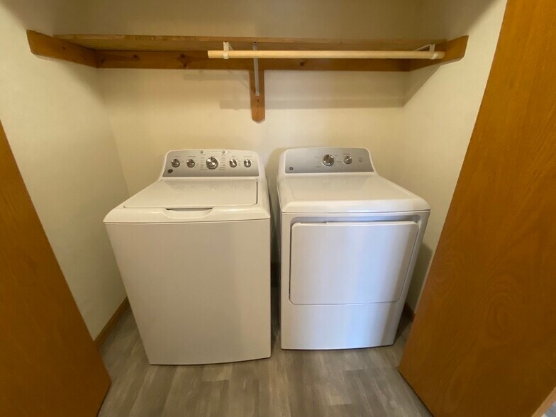 More Photos Of 517 Trail Side Dr, Deforest Apartments For Sale