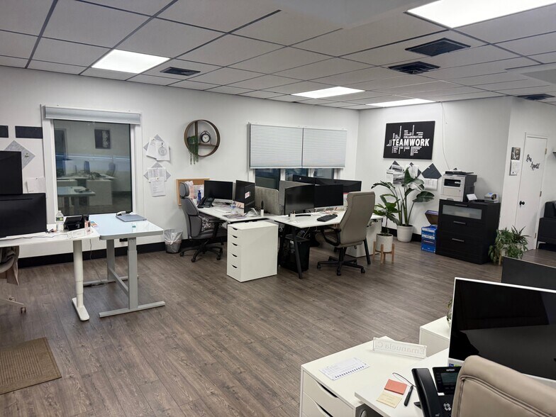 More Photos Of 584 Meadow St, Agawam Medical For Lease