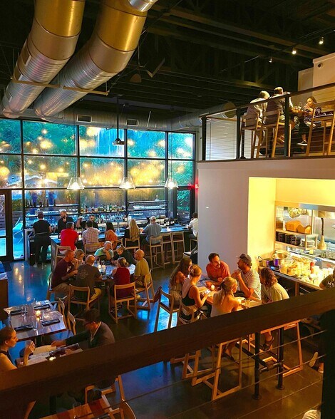 More Photos Of 106 Grove St, Charleston Restaurant For Sale