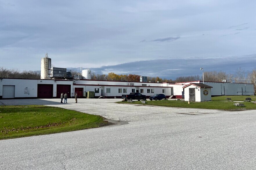 More Photos Of 11 Jonergin Dr, Swanton Industrial For Sale