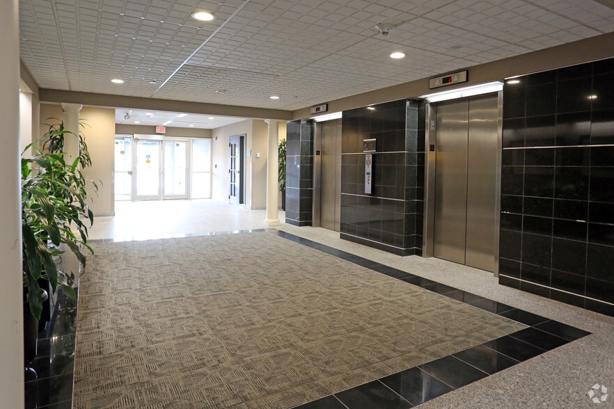 More Photos Of 6000 Midlantic Dr, Mount Laurel Unknown For Lease