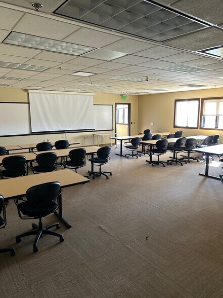 More Photos Of 301 Data Ct, Dubuque Medical For Sale