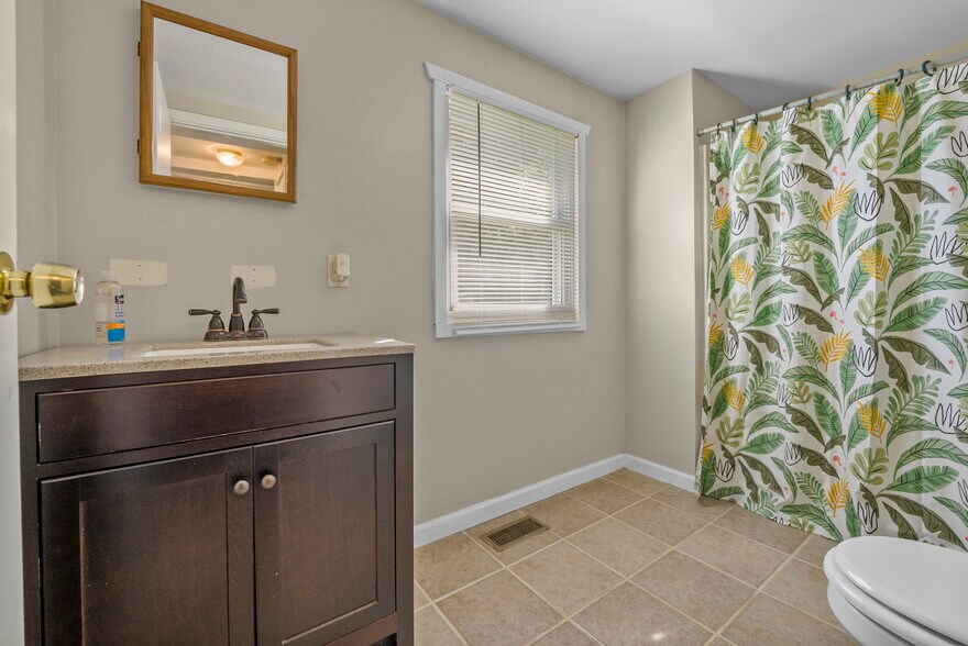 More Photos Of 2608 Mount Holly Rd, Burlington Land For Lease