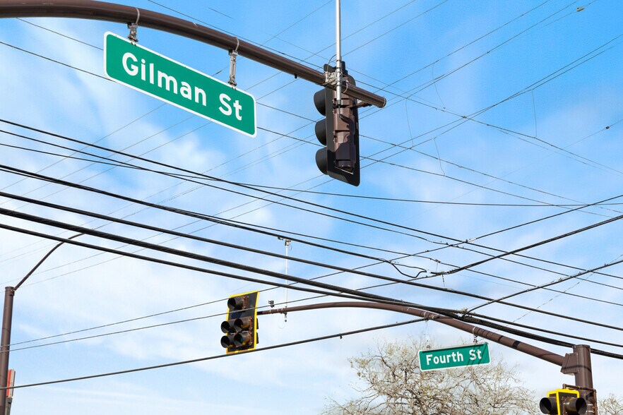 More Photos Of 735 Gilman St, Berkeley Showroom For Sale