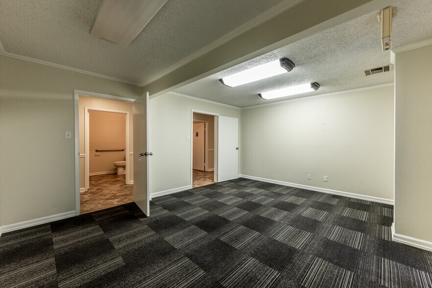More Photos Of , Huntsville General Retail For Sale