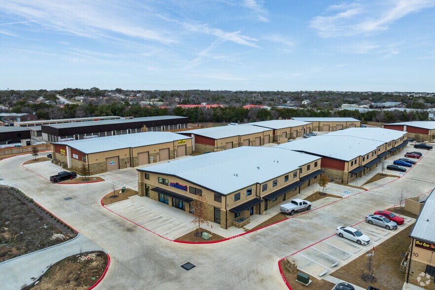 More Photos Of 720 S Bell Blvd, Cedar Park Showroom For Lease