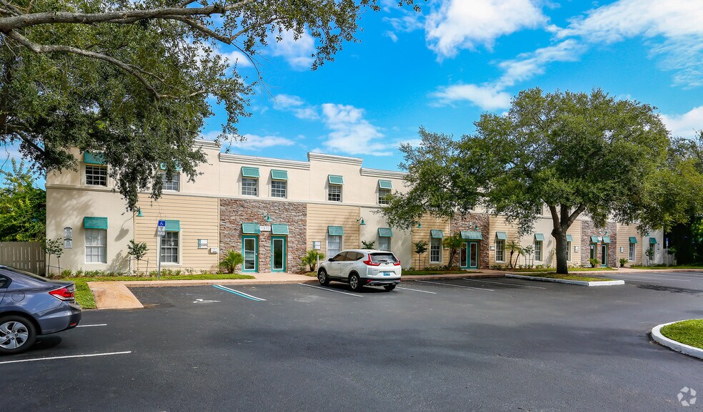 More Photos Of 1370 Sarno Rd, Melbourne Unknown For Lease