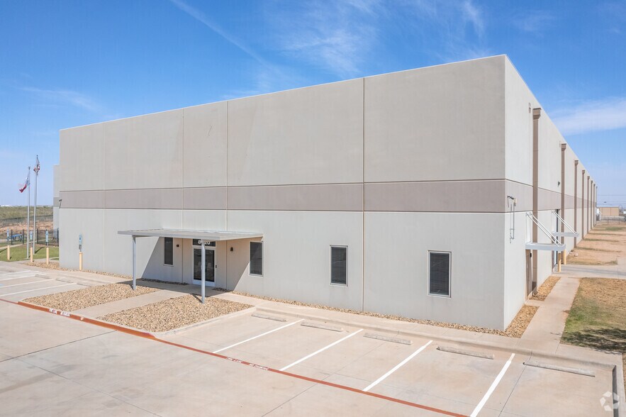 More Photos Of 8620 TX-191, Odessa Warehouse For Sale