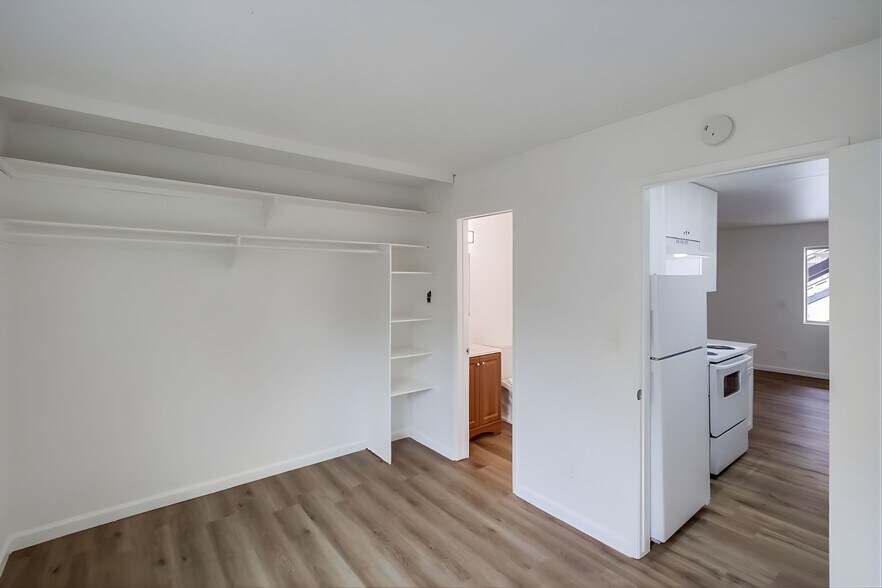 More Photos Of 3845-3855 Chamoune Ave, San Diego Apartments For Sale