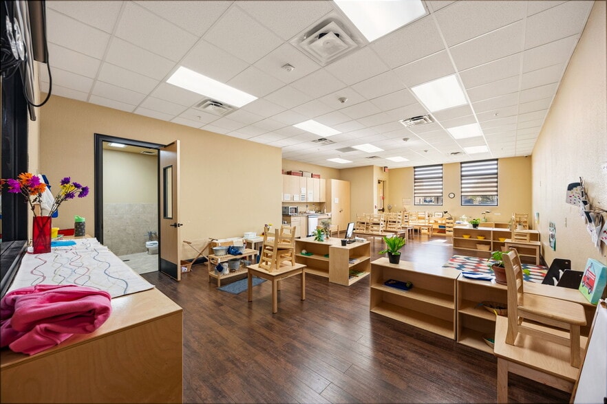 More Photos Of 1507 W Hebron Pky, Carrollton Schools For Sale