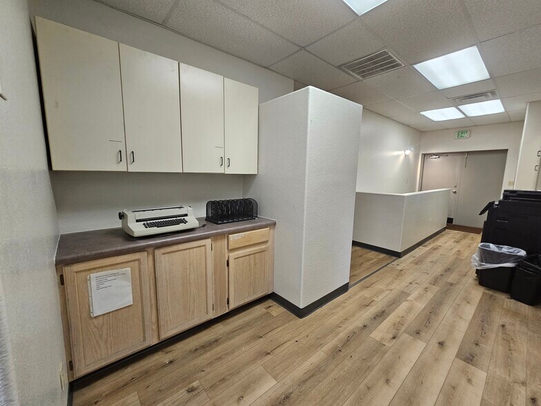 More Photos Of 637 North Ave, Grand Junction Office For Lease