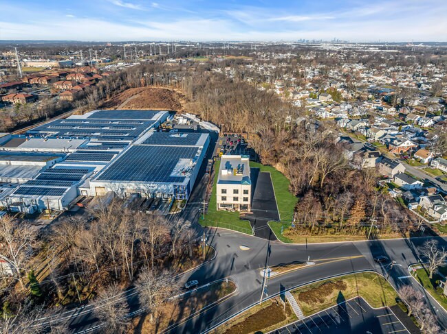 More Photos Of 374 Green St, Woodbridge Coworking Space