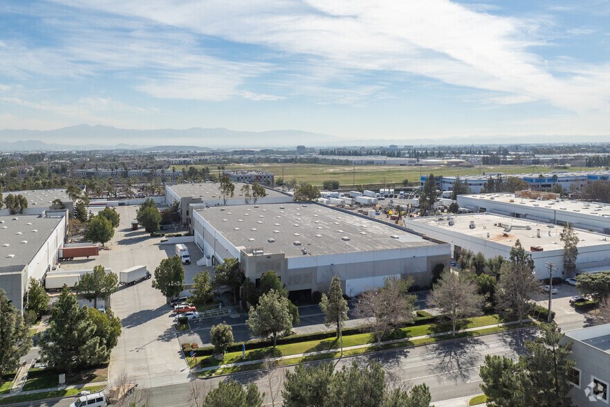 More Photos Of 11201 Jersey Blvd, Rancho Cucamonga Warehouse For Lease