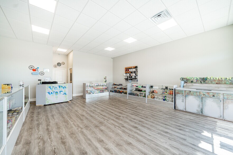 More Photos Of 307 US Highway 271 N, Gilmer Storefront Retail Office For Lease