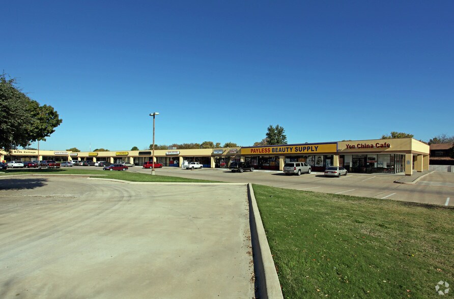 More Photos Of 1225 Belt Line Rd, Garland Unknown For Lease