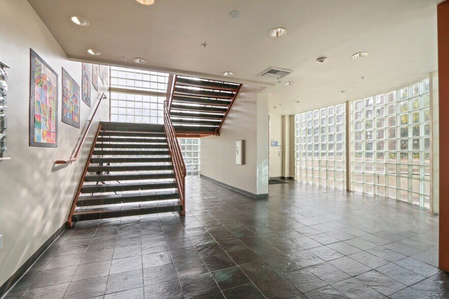 More Photos Of 10055 Slater Ave, Fountain Valley Office For Lease