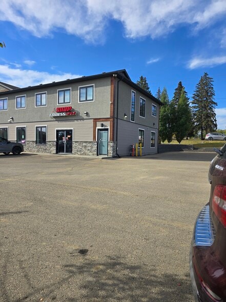 More Photos Of 110 Pelican Pl, Sylvan Lake Office For Lease