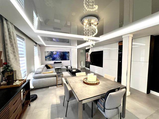 More Photos Of 6382-6392 Boul Saint Laurent, Montréal Storefront Retail Office For Sale