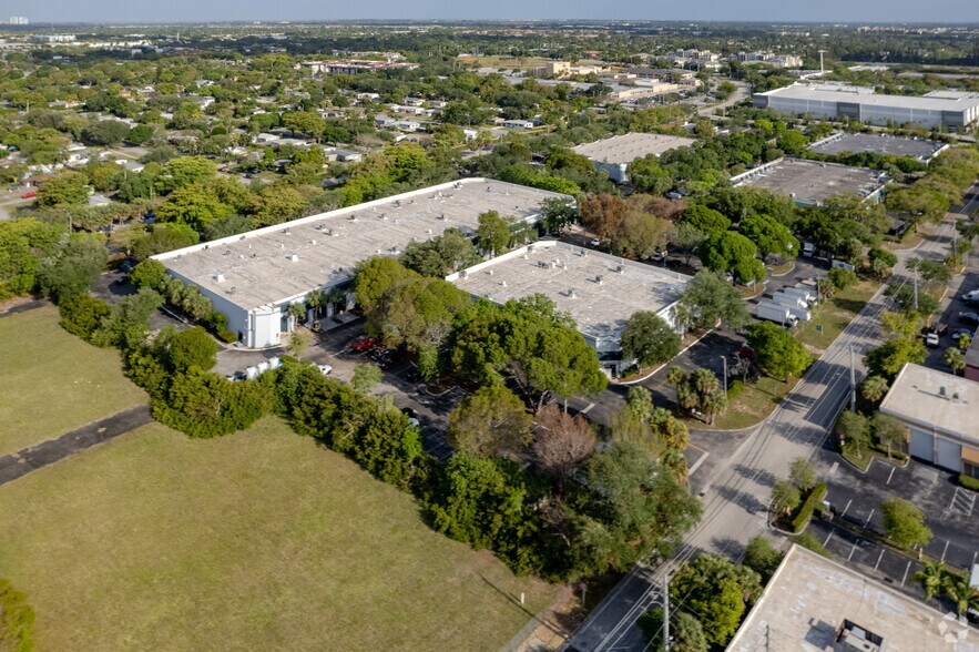 More Photos Of 6741 W Sunrise Blvd, Plantation Unknown For Lease