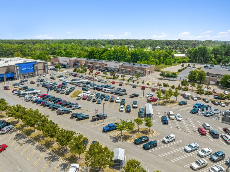 More Photos Of 7067 S Westnedge Ave, Portage Freestanding For Sale