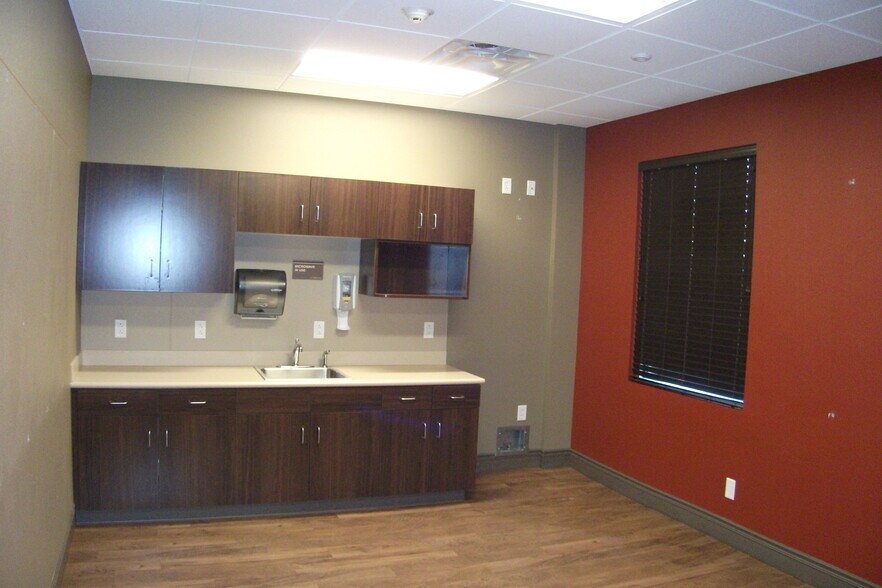 More Photos Of 1300 Venture Way, Casper Office For Lease