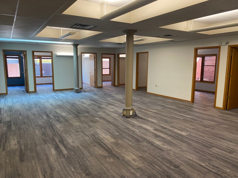 More Photos Of 1033-1037 Walnut St, Boulder Loft Creative Space For Sale