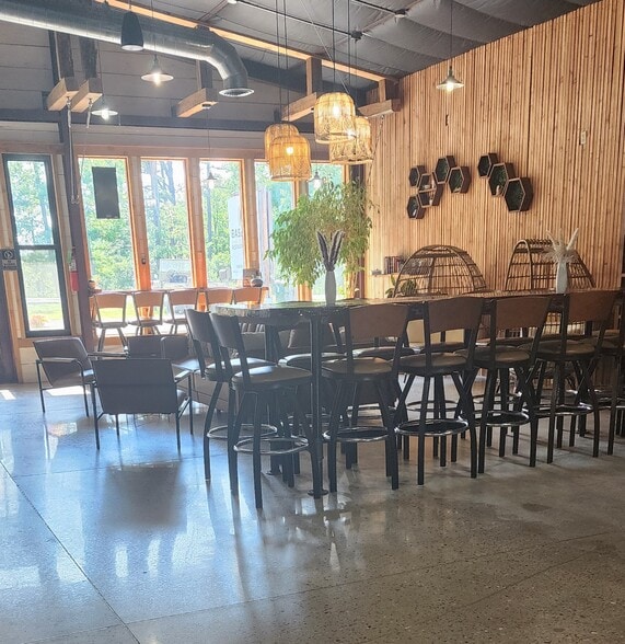 More Photos Of 150 Passion Play Rd, Eureka Springs Restaurant For Sale