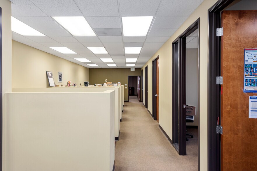 More Photos Of 2070 N Tustin Ave, Santa Ana Office For Sale