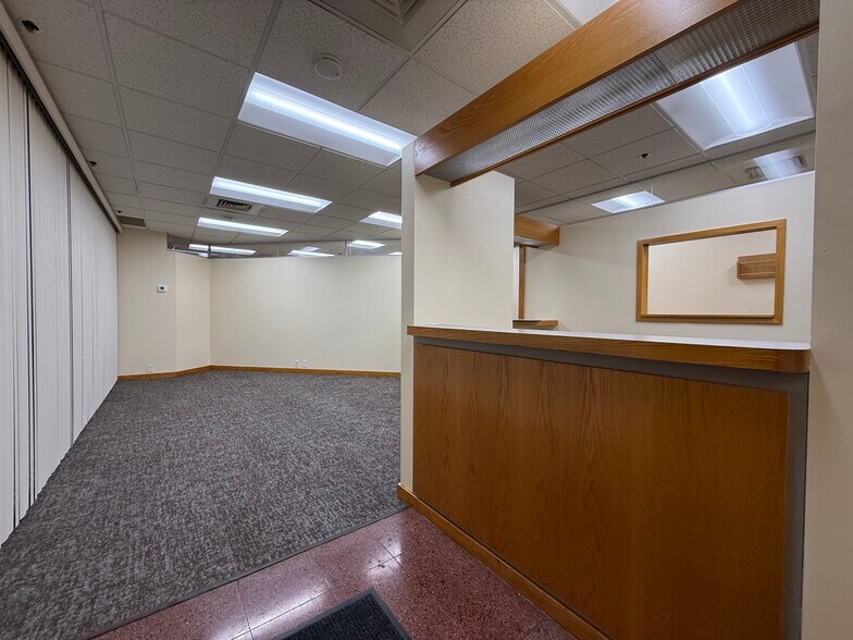 More Photos Of 33 Bartlett St, Lowell Medical For Lease