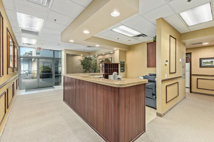 More Photos Of 2033 E Warner Rd, Tempe Office For Sale