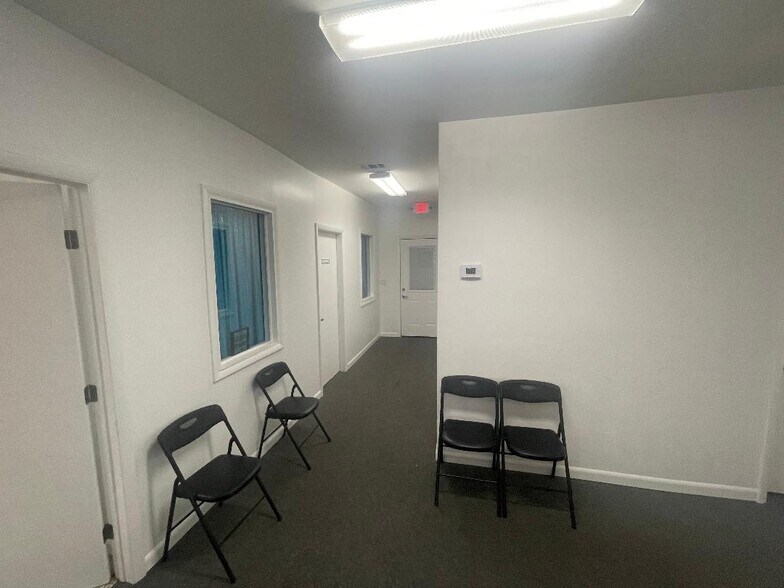 More Photos Of 1615 Ridgewood Ave, Holly Hill Loft Creative Space For Sale