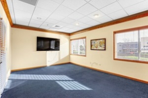 More Photos Of 19027 S Jodi Rd, Mokena Warehouse For Lease
