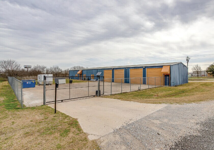 More Photos Of 11733 E FM 917, Alvarado Distribution For Sale