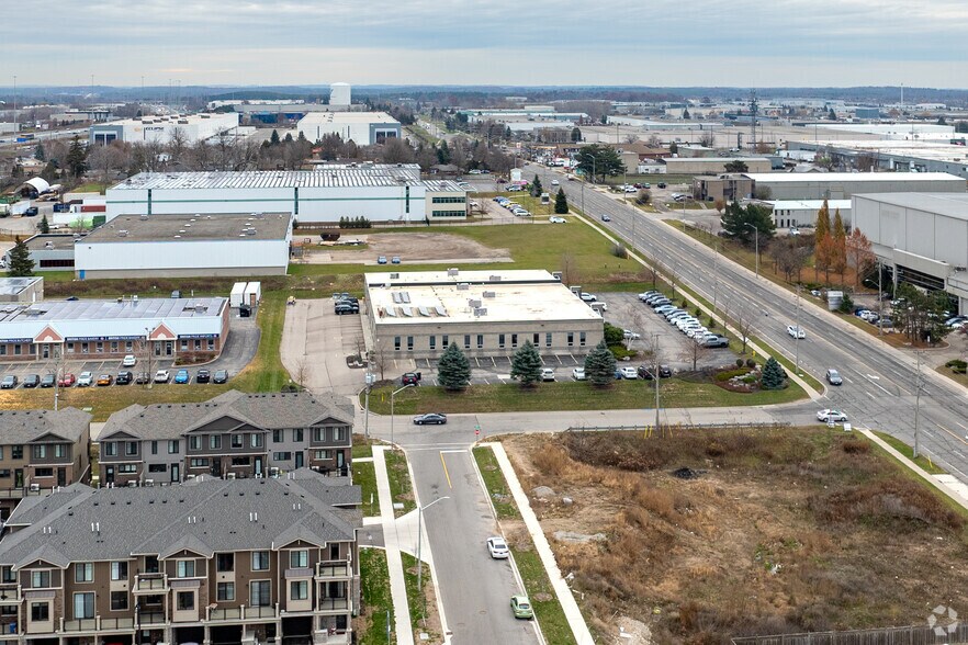 More Photos Of 150 Pinebush Rd, Cambridge Warehouse For Lease