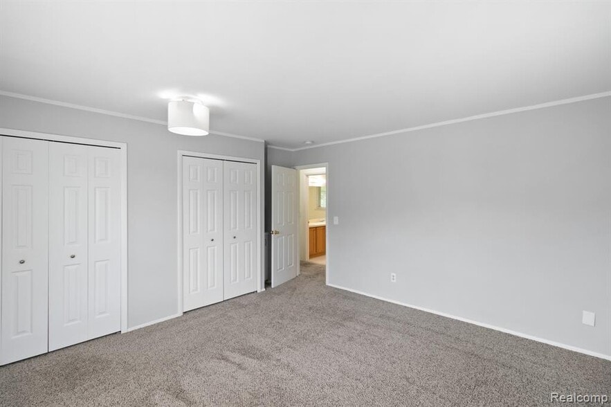 More Photos Of 500 Romeo Rd, Rochester Apartments For Sale