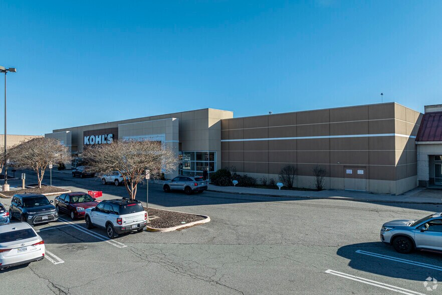 Primary Photo Of 11357 Midlothian Tpke, North Chesterfield Storefront For Sale