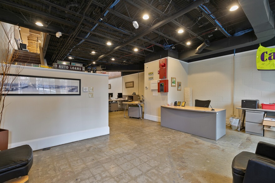 More Photos Of 1509 W Main St, Richmond Office For Sale