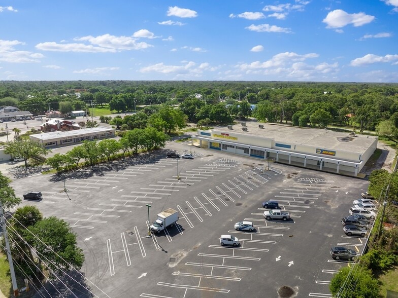 More Photos Of 4435 20th St, Vero Beach Freestanding For Sale