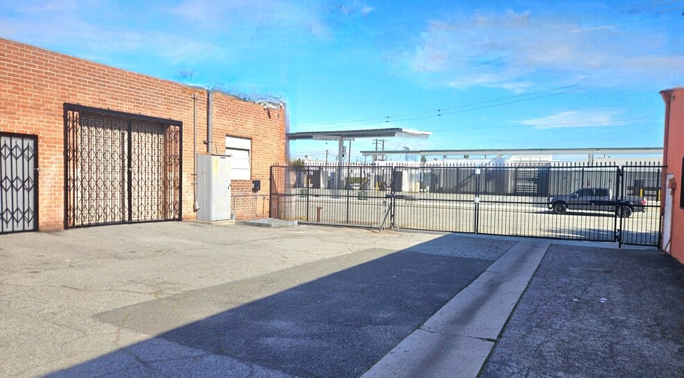 More Photos Of 7142-7148 Condor Ave, Commerce Warehouse For Lease